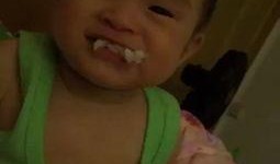 小孩吃小瓜视频,小瓜盛宴，萌娃欢乐时光