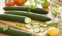 瓜变酸可以吃吗,还能安全食用吗？揭秘食品安全之谜