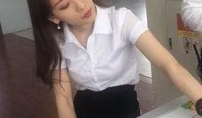 吃瓜宝马女,揭秘网络热议背后的真相