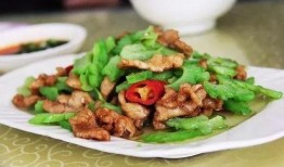 王瓜能炒什么吃,炒制美食的多样选择