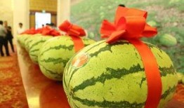 菩提小新吃瓜,揭秘娱乐圈的甜蜜与苦涩