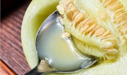 贵妃天天吃瓜视频,揭秘宫廷中的瓜果盛宴