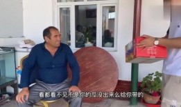 吃哈密瓜爸爸,一家人的温馨食光