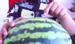 吃瓜搞笑可爱,趣味横生的吃瓜日常