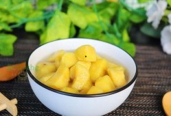 吃西瓜哈密瓜句子,哈密瓜与西瓜的甜蜜对决