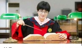 师范教室吃瓜,一场别开生面的校园趣事