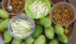 版纳 吃瓜,尽享热带风情