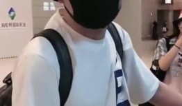 明星遇到吃瓜路人,一场意外的街头互动