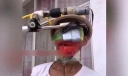 小伙发明自动吃瓜,小伙发明自动吃瓜神器，轻松享受夏日清凉