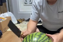 真实吃瓜网,网络舆论场中的“瓜王”崛起之路